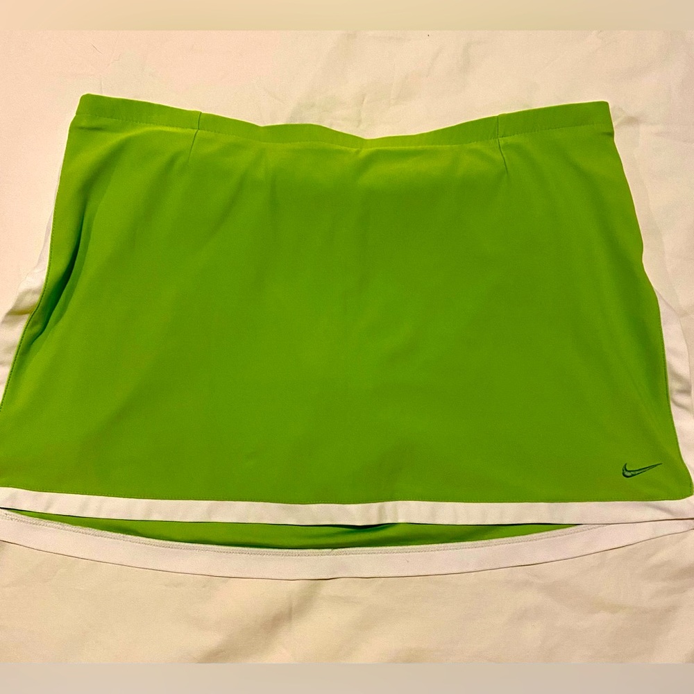 Women’s Lime Green Nike Tennis Skirt Medium